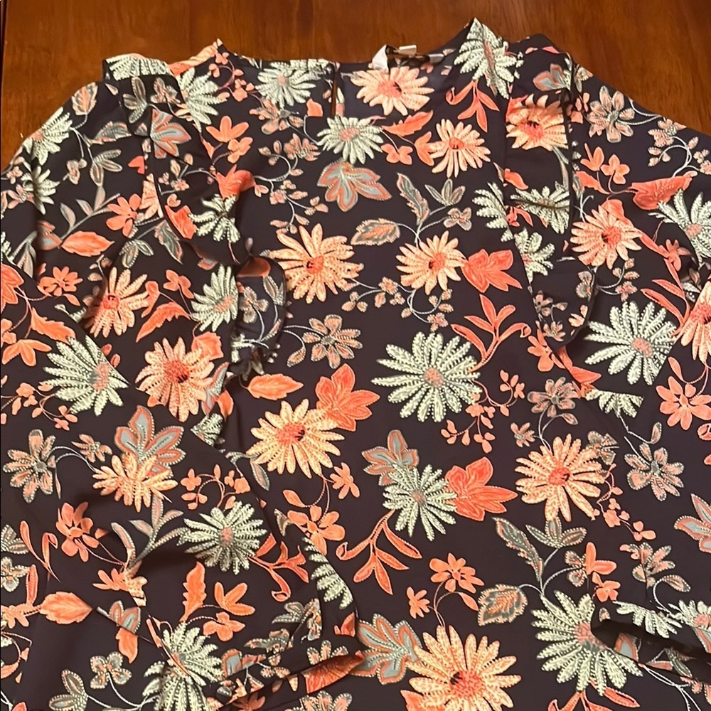 Nanette Lepore Floral Long Sleeve Blouse with ruffle detail size Medium